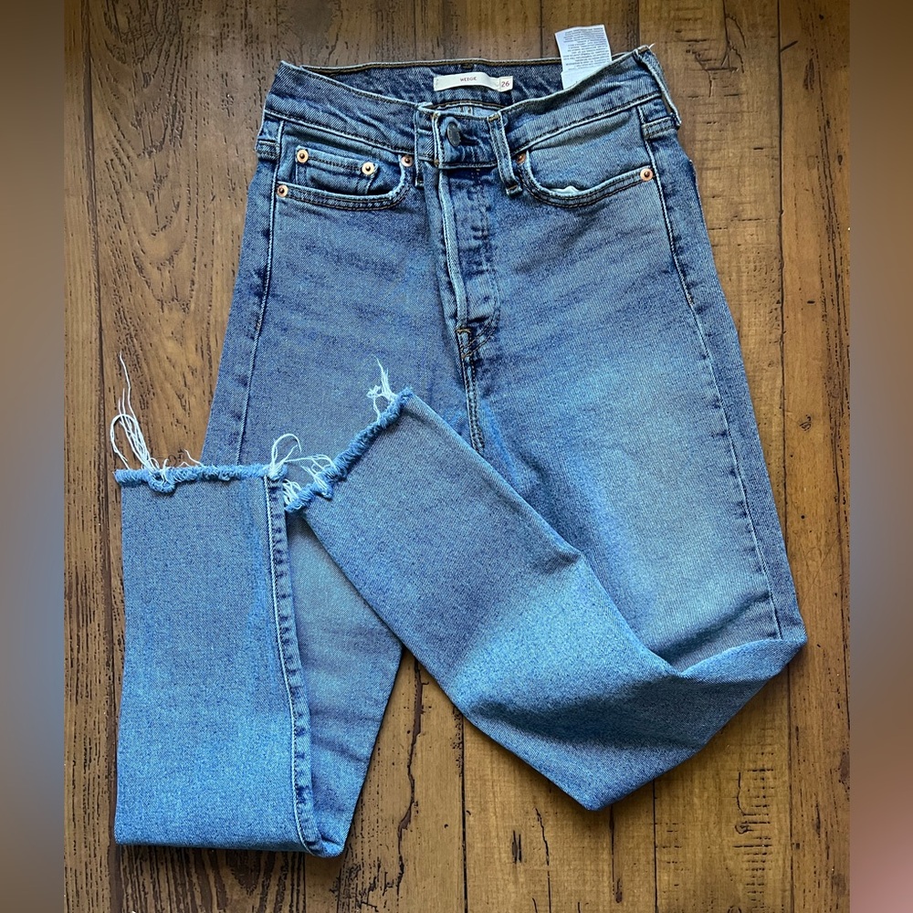 Levi’s Wedgie jeans size 26 women style skinny